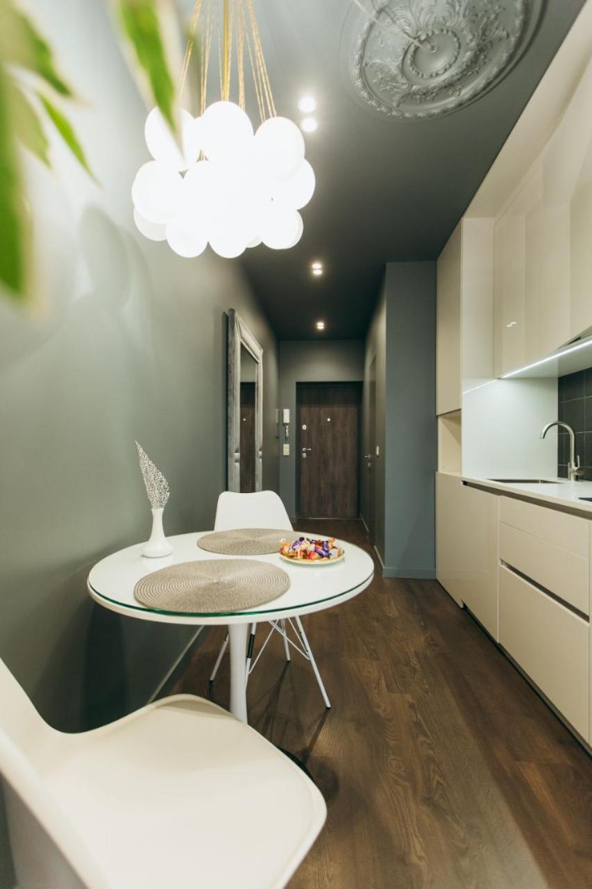 Atlant Luxury Apartments On Golovna Навпроти Тц Депот, Безконтактне Заселення Tjernivtsi Eksteriør billede