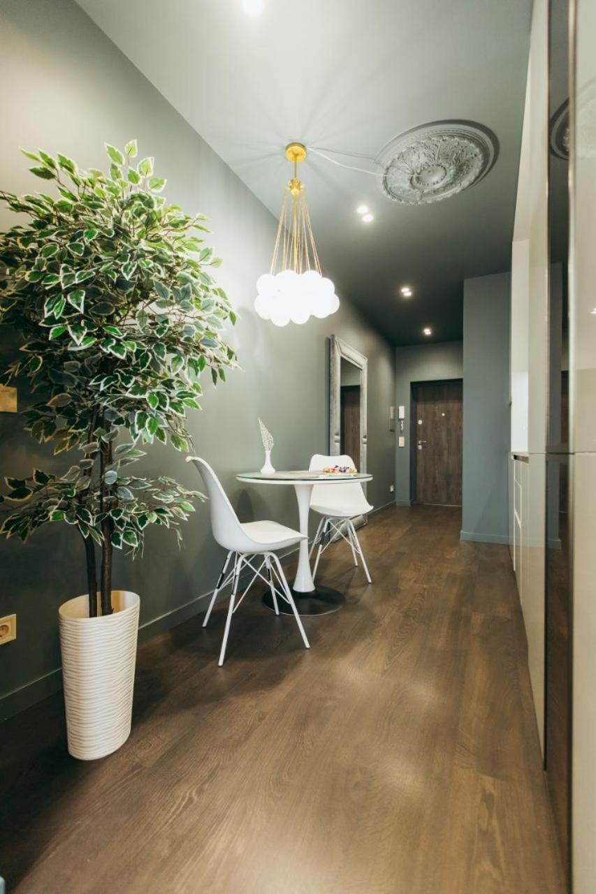 Atlant Luxury Apartments On Golovna Навпроти Тц Депот, Безконтактне Заселення Tjernivtsi Eksteriør billede