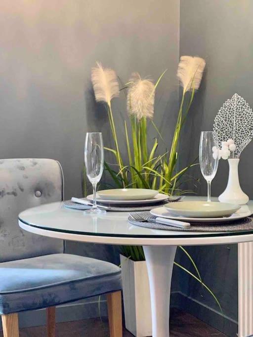 Atlant Luxury Apartments On Golovna Навпроти Тц Депот, Безконтактне Заселення Tjernivtsi Eksteriør billede